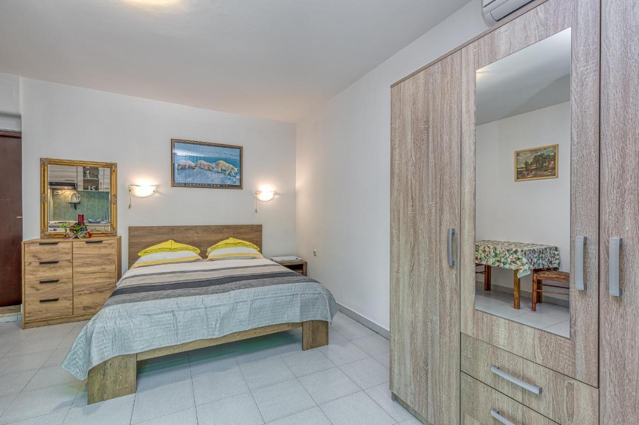 Apartments Bastovanovic Rovinj Ngoại thất bức ảnh