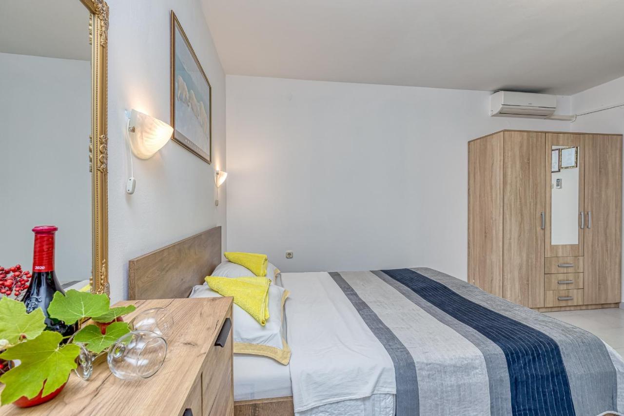 Apartments Bastovanovic Rovinj Ngoại thất bức ảnh